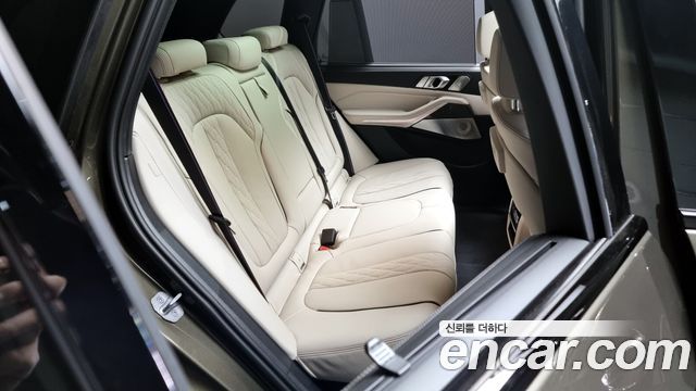 X5 (g05) M50i