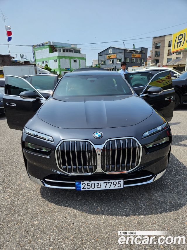Bmw 7 series (g70) 740i sDrive Design Pure Excellence