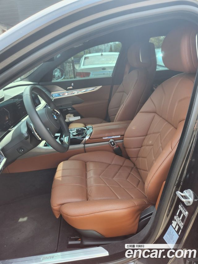 7 series (g70) 740i sDrive Design Pure Excellence