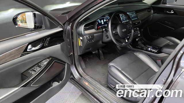 K7 premier 3.0 LPI Prestige (Rental Car)