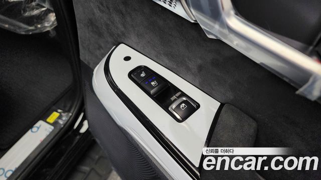 Mojave the master Diesel 3.0 4WD 6-seater Masters Gravity