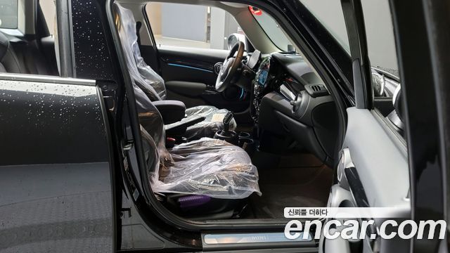 Cooper 5-Door Classic Plus Lunch Pack 3rd Generation