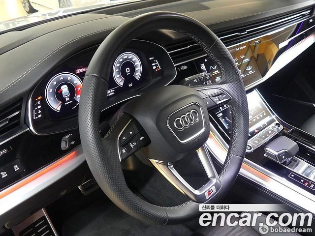 Q8 55 TFSI Quattro Premium