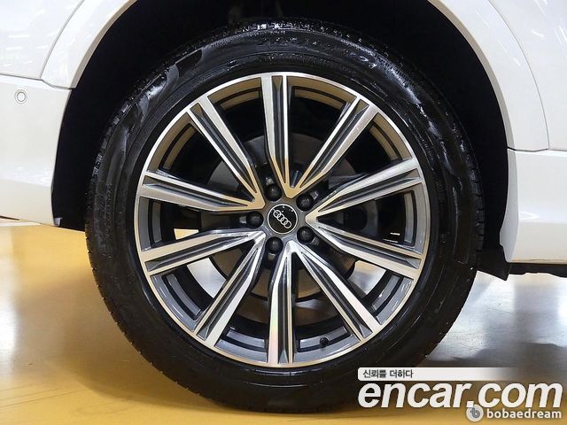 Q8 55 TFSI Quattro Premium