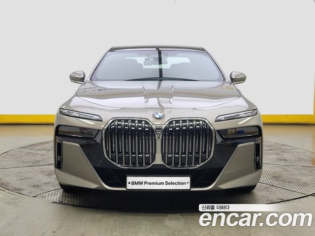 7 series (g70) 740i sDrive M Sport