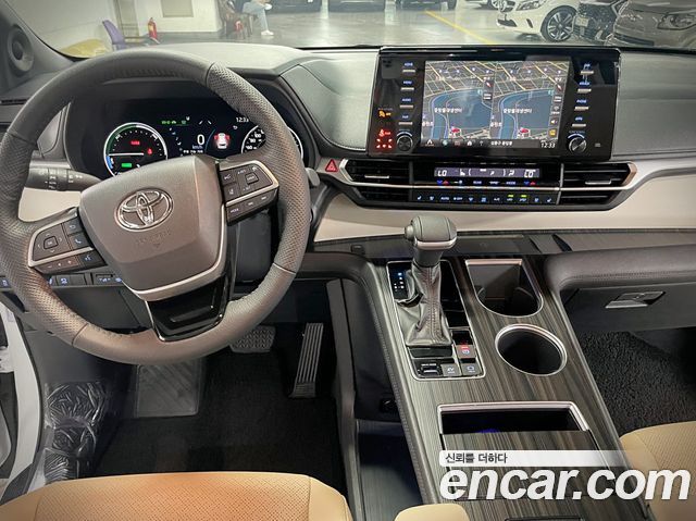 Sienna 4th generation 2.5 Hybrid AWD