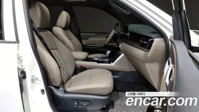 Mojave the master Diesel 3.0 4WD 6-seater Masters