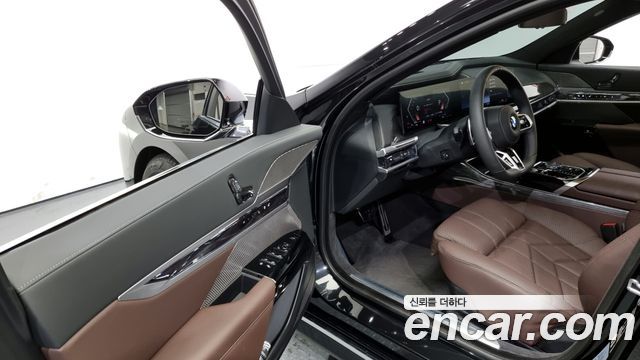 7 series (g70) 740i sDrive M Sport