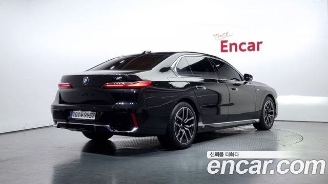 7 series (g70) 740i sDrive M Sport