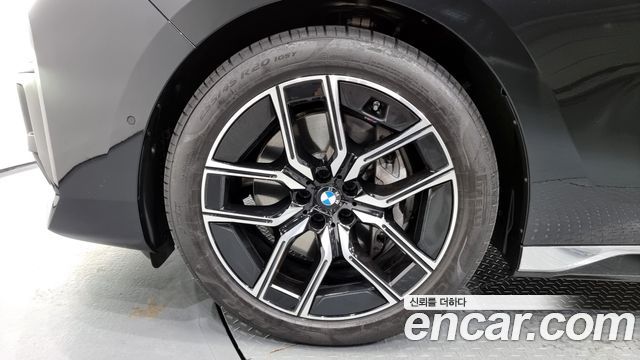 7 series (g70) 740i sDrive M Sport