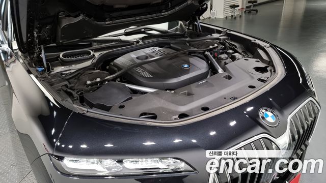 7 series (g70) 740i sDrive M Sport