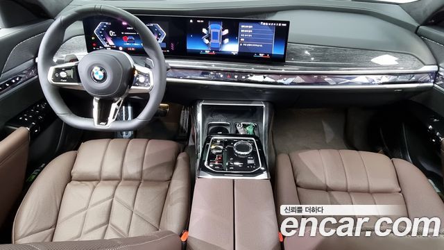 7 series (g70) 740i sDrive M Sport