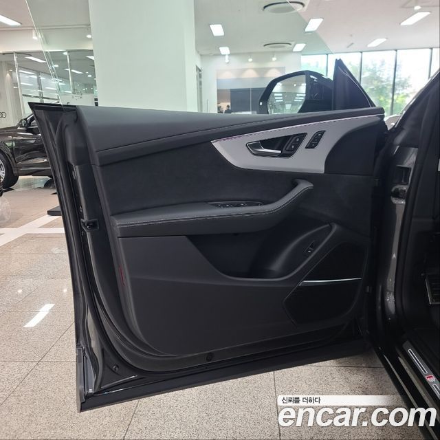 Q8 55 TFSI Quattro Premium