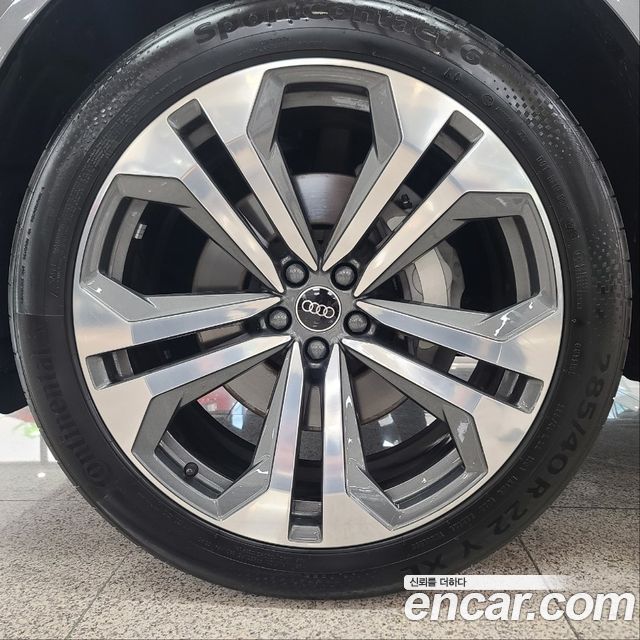 Q8 55 TFSI Quattro Premium