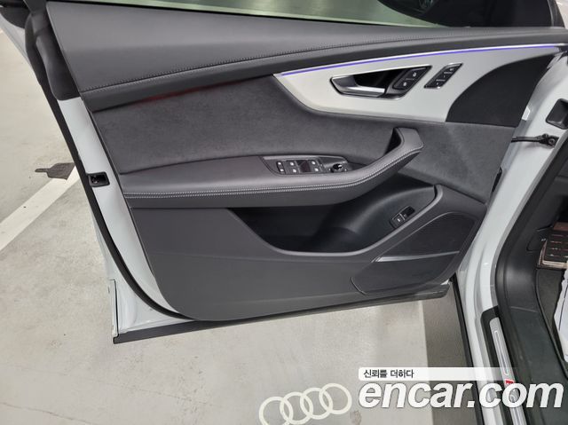 Q8 55 TFSI Quattro Premium