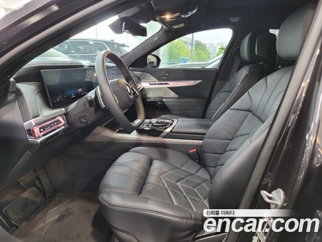 7 series (g70) 740i sDrive Design Pure Excellence