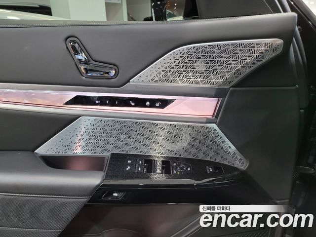 7 series (g70) 740i sDrive Design Pure Excellence