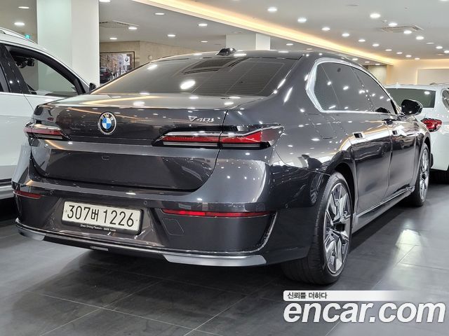 7 series (g70) 740i sDrive Design Pure Excellence