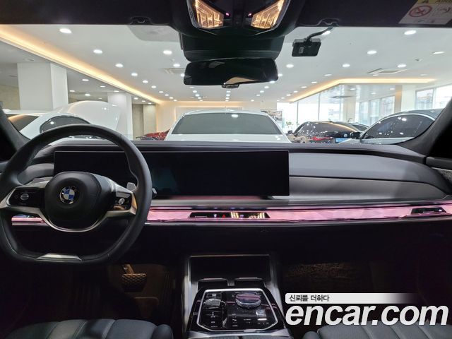 7 series (g70) 740i sDrive Design Pure Excellence