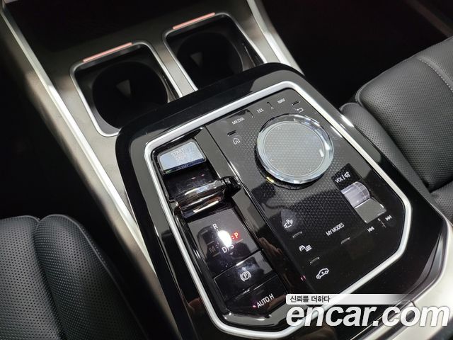 7 series (g70) 740i sDrive Design Pure Excellence