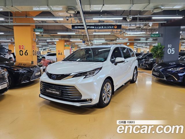 Toyota Sienna 4th generation 2.5 Hybrid 2WD