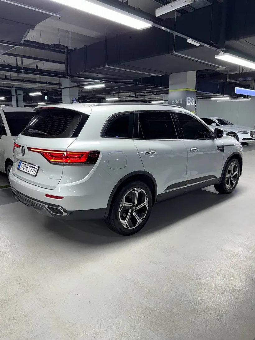 Renault Samsung QM6 сзади 3/4