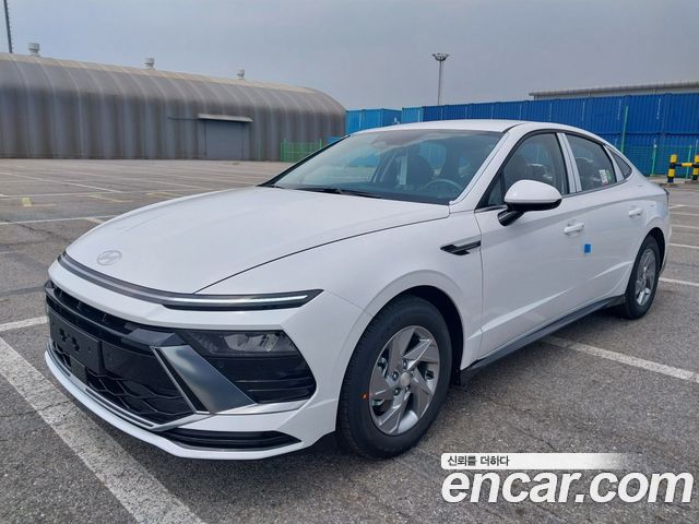 Hyundai Sonata the edge (dn8) 2.0 LPG (rental car) business 1