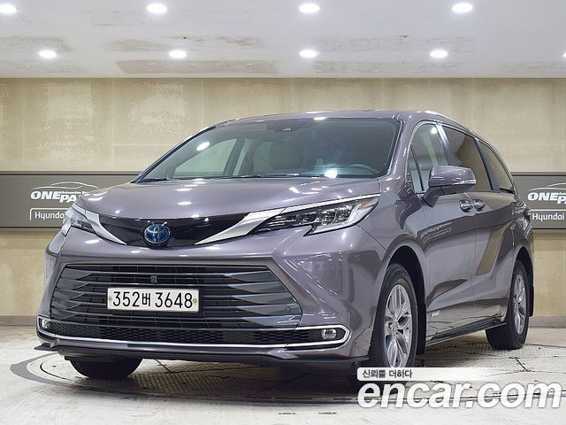 Toyota Sienna 4th generation 2.5 Hybrid AWD